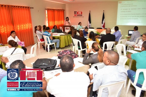 Distritos Educativos Regional 07 participan de programa de Inducción a Docentes de Nuevo Ingreso