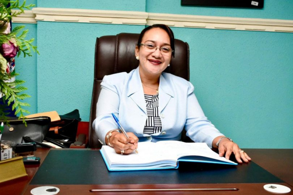 Directora Regional de Educación 07 felicita a la ADP en su 51 aniversario