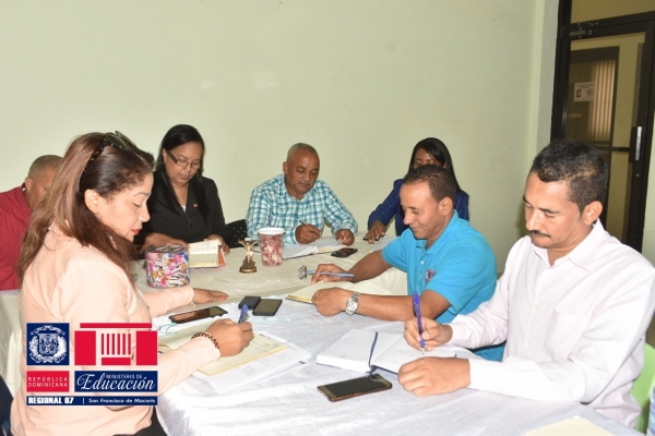 Regional 07 realiza encuentro con Reunión Equipo Técnico Subsistema de Adultos