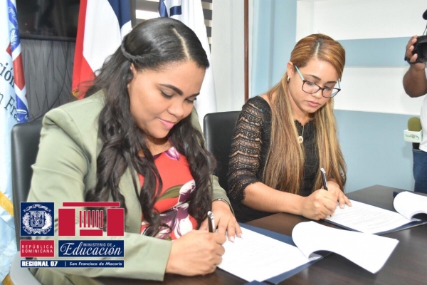 Regional de Educación 07 firma Convenio de Cooperación con Procuraduría Fiscal Duarte
