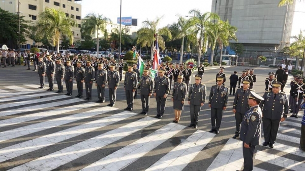 Directora Regional felicita a la Policía Nacional por su aniversario