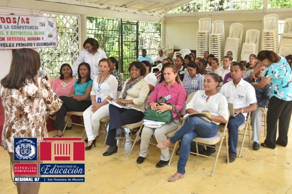 Regional 07 realiza taller con Técnicos Distritales de Formación Integral Humana y Religiosa