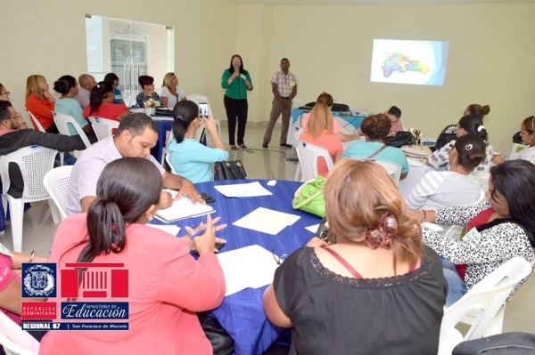 INAFOCAM realiza encuentro de socialización con coordinadores Distritales, Acompañantes, Tutores y Coordinadores del Programa Nacional de Inducción