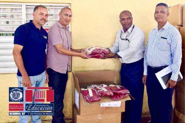 INABIE inicia entrega de kits escolar a Regional de Educación 07