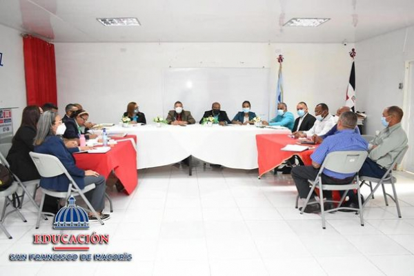Regional de Educación 07 realiza encuentro coordinación con Técnicos Participación Comunitaria