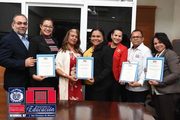 Regional Educación 07 entrega certificados de reconocimiento a 4 instituciones Educativas Privadas
