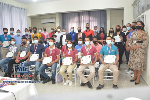 En la semana al Mérito Regional de Educación 07 premia a estudiantes Torneo Regional de Ajedrez