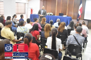 DGII y Regional 07 realizan Charla Gastos Educativos y Elecci&oacute;n de &Uacute;nico Agente de Retenci&oacute;n