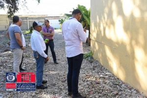 Direcci&oacute;n Mantenimiento Escolar visita Liceo Manuel Mar&iacute;a Castillo