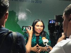 Erradiquemos la violencia hacia la mujer!