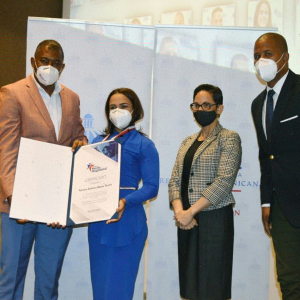 Reconocen Maestros Regional Educaci&oacute;n 07 en ceremonia Medalla al M&eacute;rito Magisterial en Educaci&oacute;n F&iacute;sica