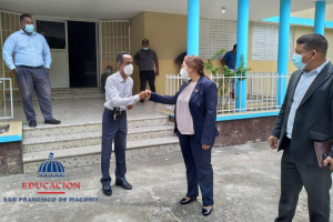 Directora Regional realiza recorrido por centros provincia Hermanas Mirabal