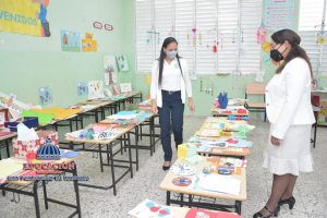 Directora Regional 07 realiza recorrido de supervisi&oacute;n y socializaci&oacute;n en centro educativo