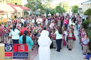 Directora Regional Educaci&oacute;n  07 encabeza acto reinicio de las clases