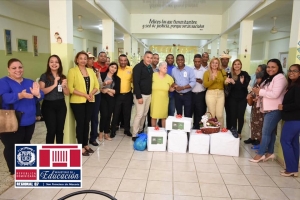 Regional Educaci&oacute;n 07 lleva alimentos a Hogar de Ancianos