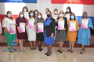Regional de Educaci&oacute;n 07 reconoce a 11 f&eacute;minas del sistema educativo