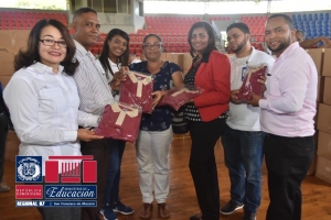 INABIE inicia segunda fase entrega de kits escolar a Distrito Regional de Educaci&oacute;n 07
