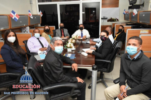 Equipo Regional Huertos Escolares realiza encuentro de socializaci&oacute;n