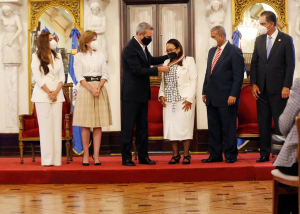 Direcci&oacute;n Regional de Educaci&oacute;n 07 Gana Medalla de Plata en la XVI edici&oacute;n del Premio Nacional a la Calidad