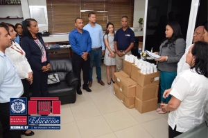 Regional Educaci&oacute;n entrega 83 mil desparasitantes a Directores Distritos Educativos y T&eacute;cnicos INABIE