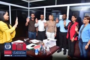 Directora regional Juramenta Comit&eacute; Regional de Compras y Contrataciones