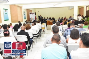 Directora Regional participa en Dialogo Social con miembros APMAE Eje 4