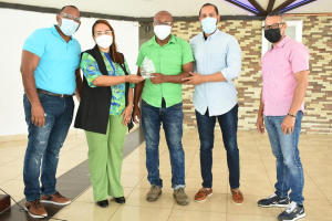 Regional de Educaci&oacute;n 07 culmina actividades semana del maestro con reconocimientos a t&eacute;cnicos docentes y personal administrativo