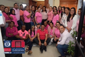 Personal da apoyo mes prevenci&oacute;n c&aacute;ncer mama