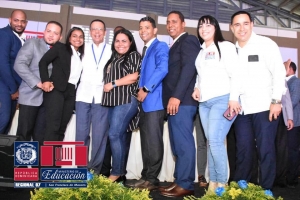 Directora Regional participa en inauguraci&oacute;n Juegos Escolares encabezado por Ministro de Educaci&oacute;n