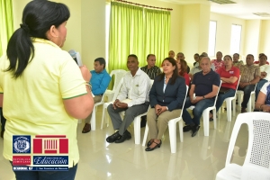 COOPNAMA imparte taller Salud Profesional y Pol&iacute;tica de Servicios