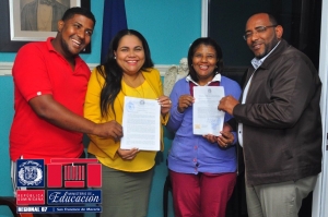 Regional 07 entrega a Madre e Hijos sentencia de afiliaci&oacute;n materna