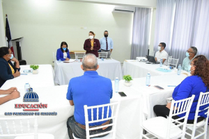 Regional de Educaci&oacute;n 07 realiza reuni&oacute;n con miembros ADP Arenoso