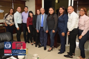 Directora Regional recibe gobernador Duarte en visita cortes&iacute;a