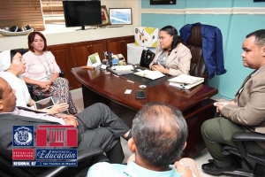 Directora Regional  se re&uacute;ne con representantes  del ISFODOSU