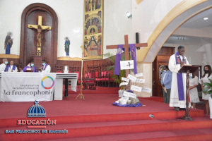 Con misa en franc&eacute;s, Regional de Educaci&oacute;n 07, inicia actividades de la Francofon&iacute;a