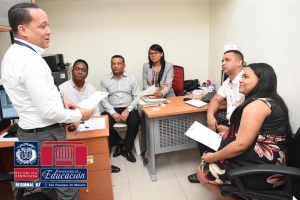 Directora Regional se re&uacute;ne con el Comit&eacute; Regional de Compras y Contrataciones