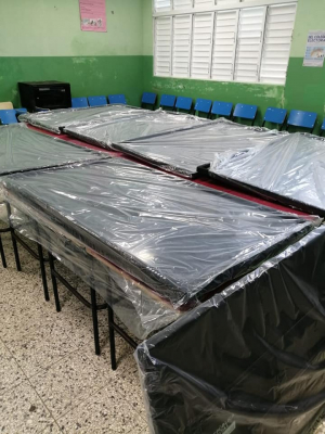 Ministerio de Educaci&oacute;n sustituye pizarras de maderas por digitales en centros educativos Regional de Educaci&oacute;n 07