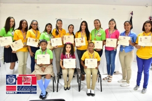 Regional de Educaci&oacute;n Reconoce Estudiantes Ganaron Olimpiada de Lectura y Ortograf&iacute;a