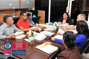 Regional 07 realiza encuentro con T&eacute;cnicos de Gesti&oacute;n de Riesgo y Huertos Escolares