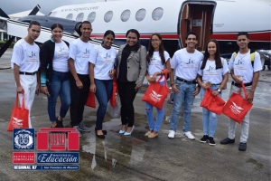 JAC premia con tour a&eacute;reo a estudiantes sobresalientes Regional Educaci&oacute;n 07